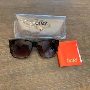 QUAY x DESI OTL Sunglasses